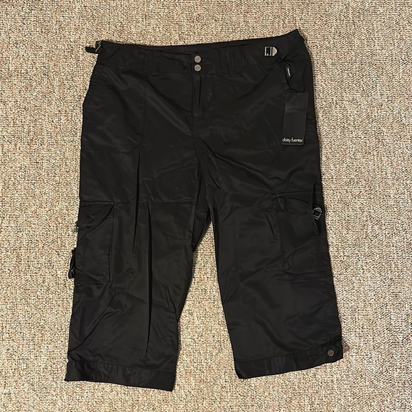 Daisy Fuentes Military Romance Black Women’s Size 14 Capri - Picture 1 of 8